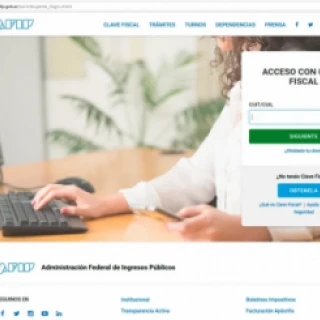 Ingresar al sitio web de la AFIP y loguearse.