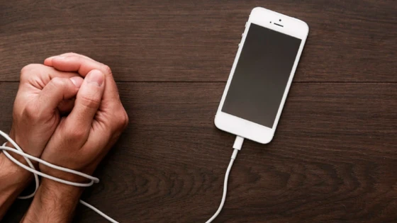 Adicción al celular? Conozca más sobre la Nomofobia