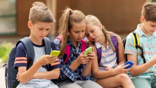 ¿A qué edad deben tener un celular los niños?