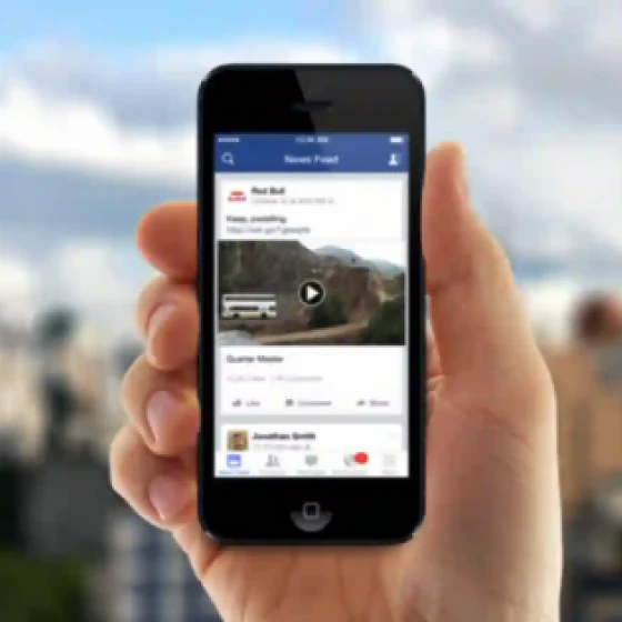 Facebook a la caza de YouTube: sumará una sección 100% de videos